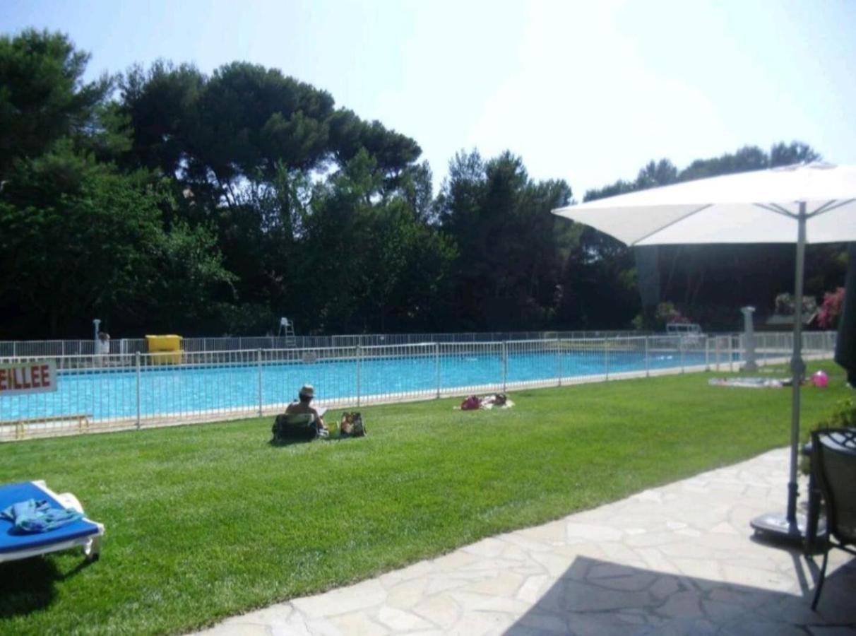 Bel Appartement Avec Piscine Proche Des Plages 锡富尔勒普拉日 外观 照片
